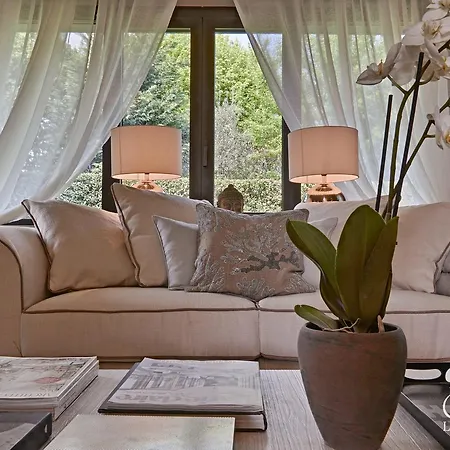 Luxury Bianca فيلة مانربا ديل جاردا